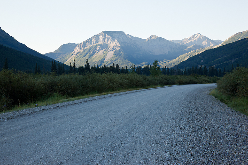 Huckleberry Country - Straight Ahead