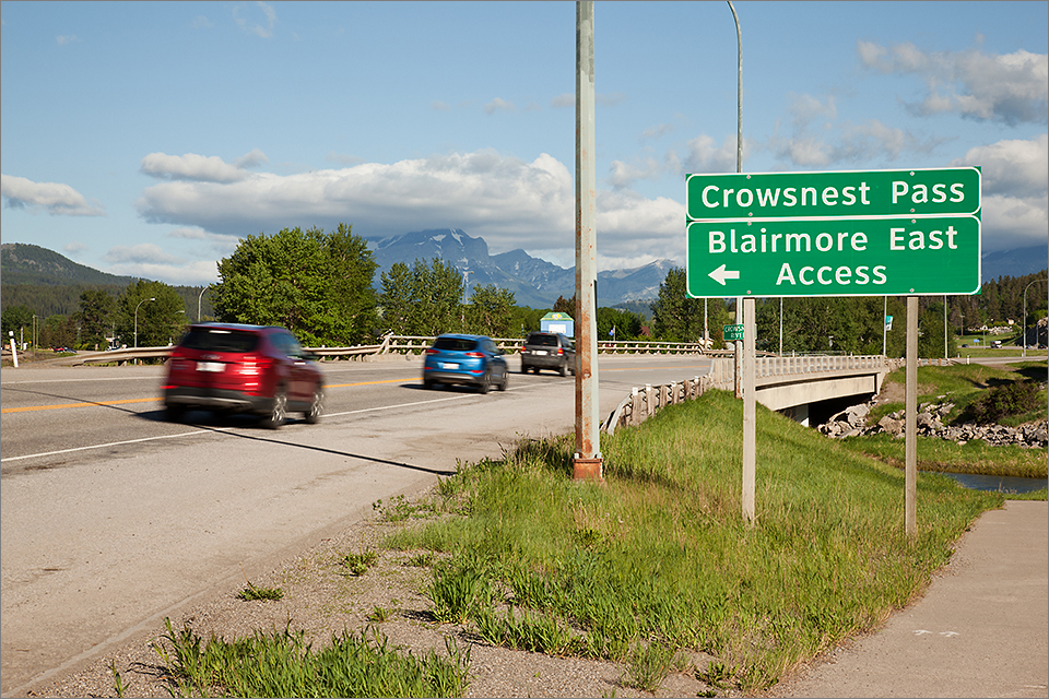 Traffic heading west on Highway 3